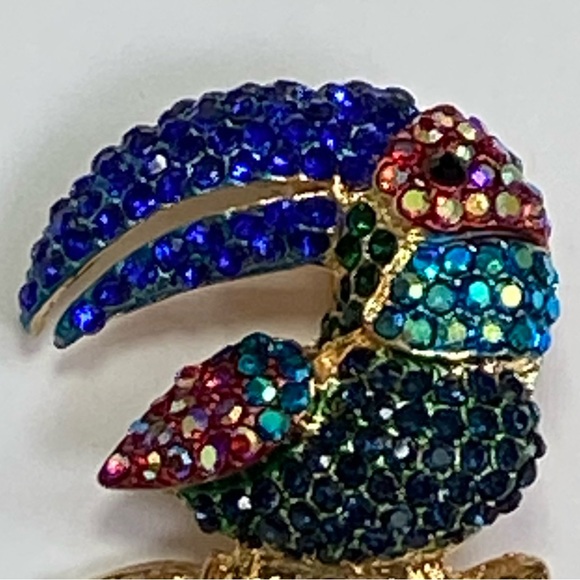 Multi Colored Toucan Bird Brooch with Rhinestones - Picture 7 of 9